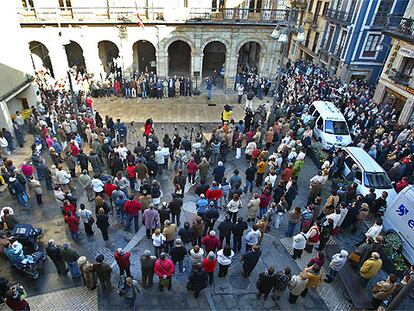 Un momento de la concentración celebrada en Durango en protesta por el asesinato de Ofelia Hernández.