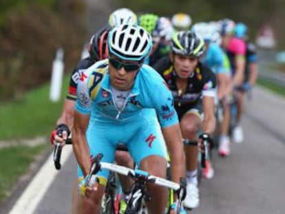 Mikel Landa en una etapa del Giro del Trentino en abril.