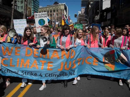 Marcha de estudantes em Wellington (Nova Zelândia), nesta sexta-feira.