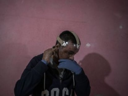A un año del estallido de una tubería que causó 137 muertes, el robo de combustible ha caído en México pero persisten las dudas sobre la actuación de las autoridades en la tragedia
