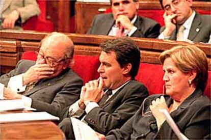 Jordi Pujol, Artur Mas y Núria de Gispert, el miércoles en el Parlament.