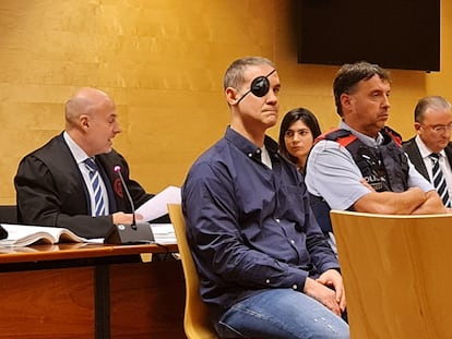 César Vegas en el banquillo de la Audiencia de Girona