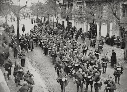 Las fuerzas franquistas toman Alarcón (Cuenca), en noviembre de 1936.