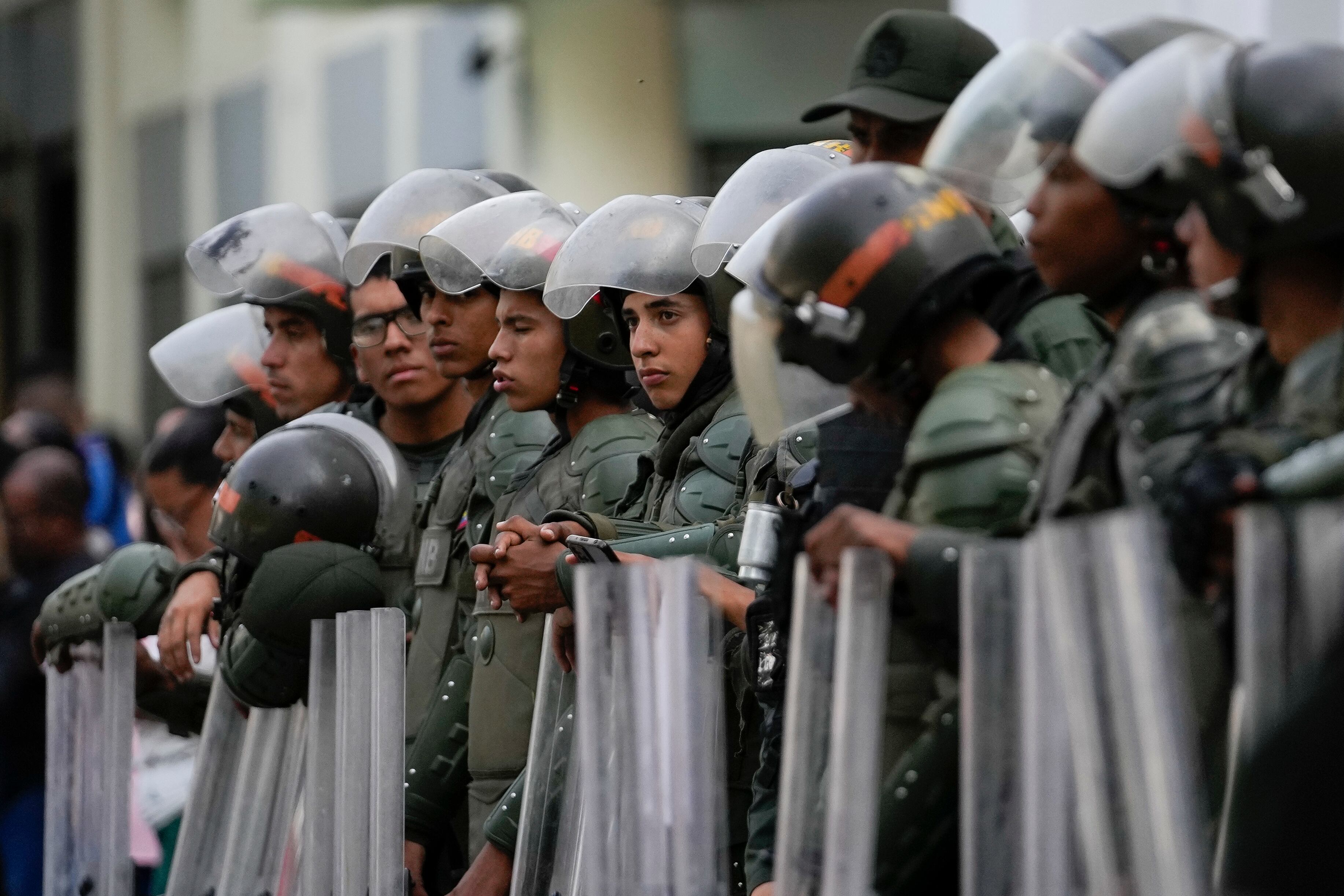 La toma de posesión del presidente de Venezuela, en vivo | Maduro activa un plan especial de seguridad: “No se equivoquen, estamos decididos a vencer”  