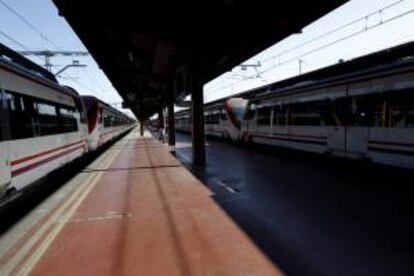 Andén en la estación de tren de Chamartín. EFE/Archivo