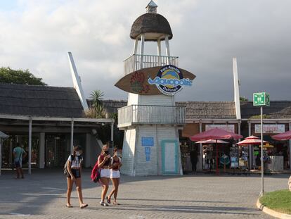 Entrada del parque Aquopolis donde el pasado domingo se ahogó un niño de 4 años.