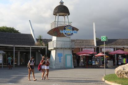 Entrada del parque Aquopolis donde el pasado domingo se ahogó un niño de 4 años.