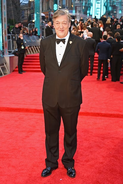 El cómico Stephen Fry repitió (por duodécima ocasión) como presentador de los Bafta 2017.