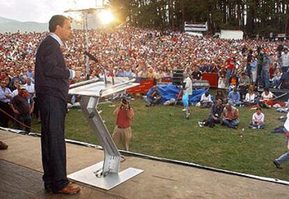 José Luis Rodríguez Zapatero se dirigía ayer a los asistentes a la fiesta de los mineros en Rodiezmo (León).