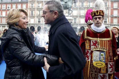 Gallardón y Aguirre, durante los actos en honor a la Virgen de la Almudena.