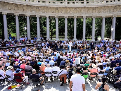 Feijóo, este sábado, durante el mitin que ofreció en la columnata del estanque del parque de El Retiro.