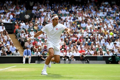 Federer, durante un partido de 2019 en Wimbledon.