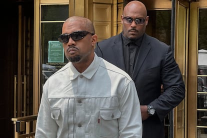 Kanye West, en la corte de Manhattan el 13 de junio, durante el juicio de Sean Combs.