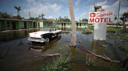 El motel The Sunrise en el este de Naples, Florida, tras el huracán Irma.
