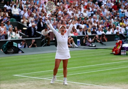 Krejcikova celebra su victoria sobre Rybakina.