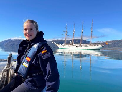 La Princesa Leonor a bordo del 'Juan Sebastián Elcano' en unas fotografías difundidas por la Casa Real en abril de 2025.