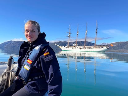 La Princesa Leonor a bordo del 'Juan Sebastián Elcano' en unas fotografías difundidas por la Casa Real en abril de 2025.