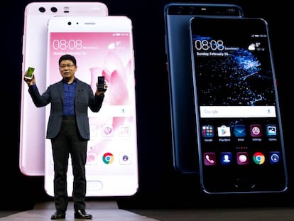 Richard Yu, máximo responsable del negocio de consumo de Huawei, durante la presentación del smartphone P10.