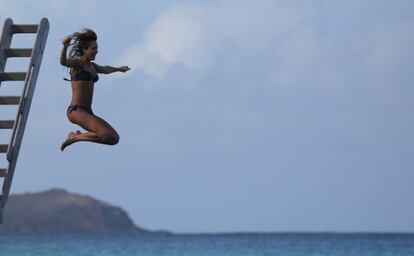 La actriz Jessica Alba disfrutando de las playas de St. Barth.