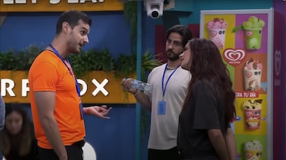 Adrián Marcelo y Gala Montes durante su discusión en el reality show 'La casa de los famosos', en agosto de 2024.