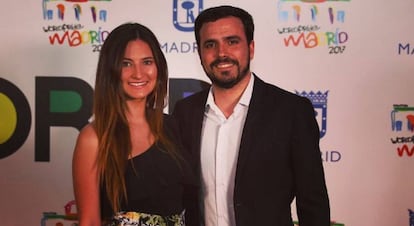 Alberto Garzón y su futura esposa Anna Ruiz, el pasado 28 de junio celebrando el día del Orgullo Gay en Madrid.