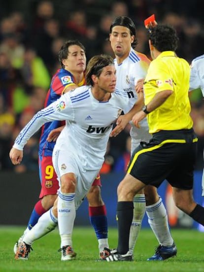 Sergio Ramos tras ser expulsado ante el Barcelona en la jornada 13 de la temporada 10/11.