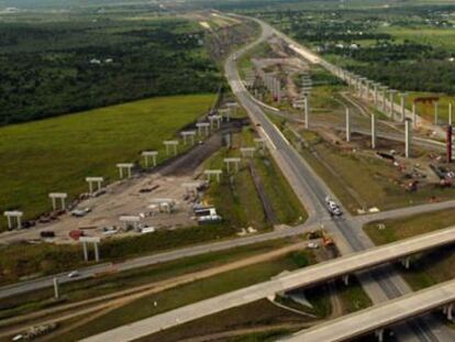 Obras de construcci&oacute;n de la autopista SH-130, en Texas (EE UU).