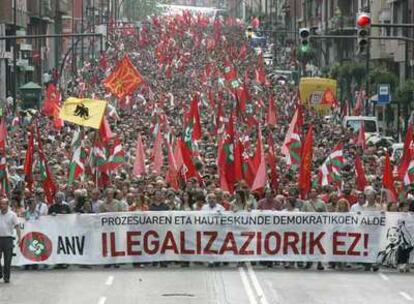 Cabecera de la manifestación en Bilbao para pedir el voto para ANV.