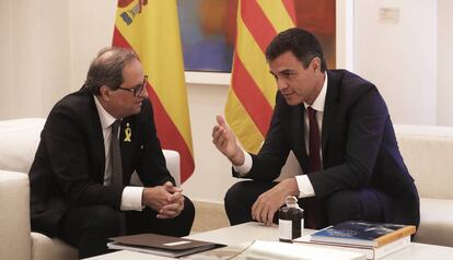 Pedro Sánchez (dreta) i Quim Torra.