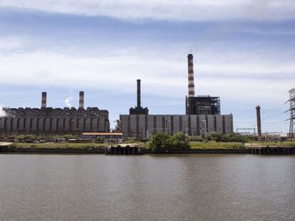 Usina termoeléctrica em Buenos Aires.