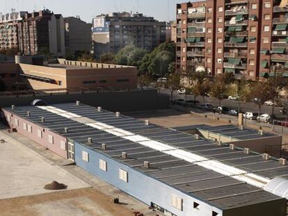 Barracones en el colegio Tomás de Montañana (Valencia).