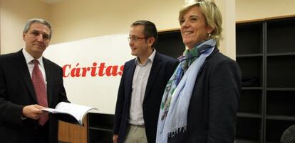 Carlos Bargos (izquierda) presenta el informe junto a Kiko Lorenzo.