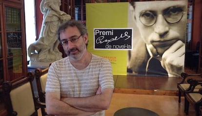 Jona Benesiu, ganador del Premi Crexells por su novela 'Gegants de gel'.