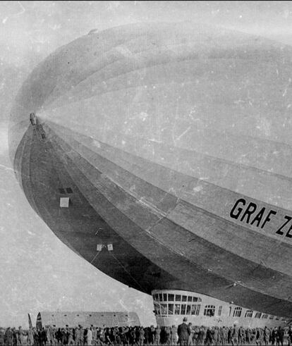 Aterrizaje de 'Graf Zeppelin' en el aeródromo Hernán Cebolla, Sevilla. 1930.