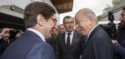 Jos&eacute; Ignacio Goirigolzarri, presidente de Bankia, y Carlos Egea, presidente de BMN.