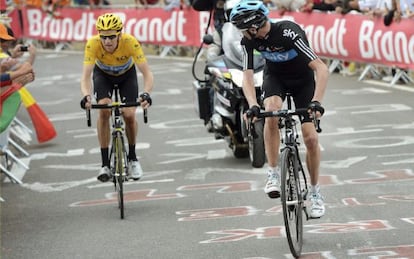 Froome y Wiggins durante la etapa de hoy.