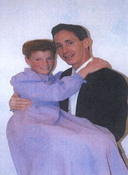 Warren Jeffs y su esposa de 12 años.