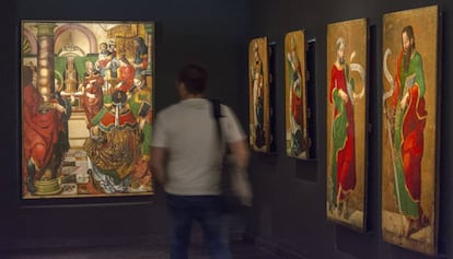 A la izquierda, 'Jesús entre los doctores de la iglesia', del retablo mayor de Sijena, ahora en Lleida. 