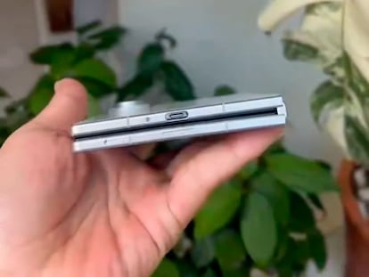 Imagen del teléfono Samsung Galaxy Z Fold 8 Wide cerrado