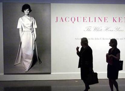 El MoMA organizó en 2001 una exposición dedicada al estilo de Jacqueline Kennedy.