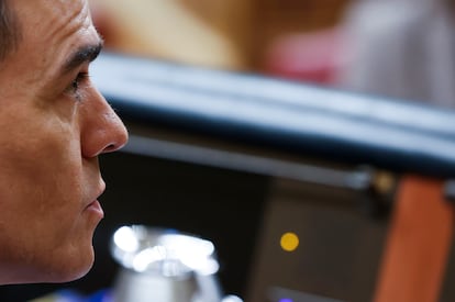 El secretario general del PSOE, Pedro Sánchez, durante la segunda jornada de la investidura celebrada en el Congreso.