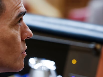 El secretario general del PSOE, Pedro Sánchez, durante la segunda jornada de la investidura celebrada en el Congreso.