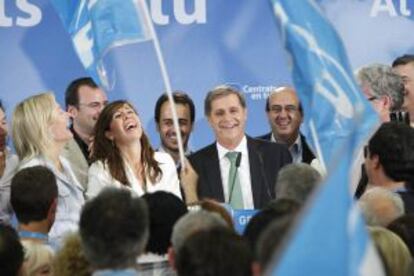 Alícia Sánchez Camacho y Alberto Fernández Díaz celebrando los buenos resultados obtenidos en Barcelona,en una sala del Hotel Sol Melià, en Sarrià, la noche electoral.