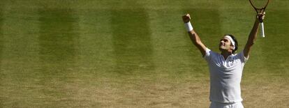 Federer celebra su triunfo contra Cilic.