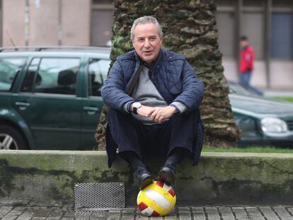 Luis Rodríguez Vaz, en una plaza próxima a la calle coruñesa de Juan Flórez.