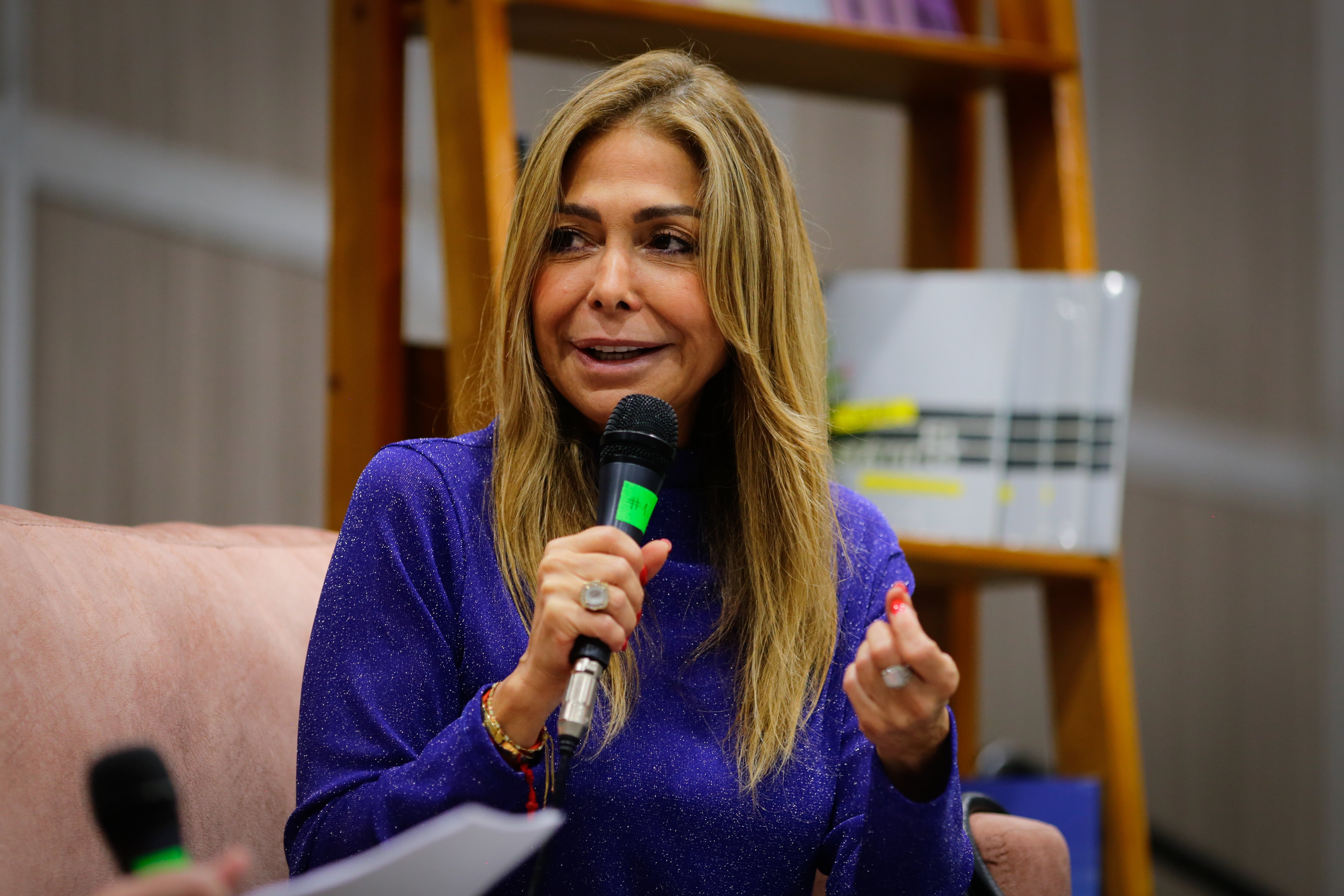 Diana Calderón autora del libro  ‘El Mundo según Brigitte’, en la FILBO. Bogotá, 20 de abril de 2024.