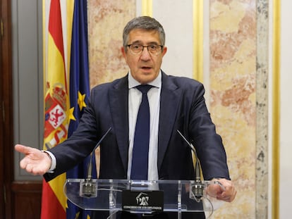 El portavoz del PSOE en el Congreso, Patxi López, durante la sesión constitutiva de las Cortes, el 17 de agosto.