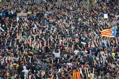 Manifestació dels CDR aquest dimecres davant de la seu del Departament d'Interior.