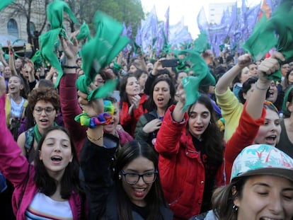 La marea verde a favor del aborto legal, protagonista del 34 Encuentro Nacional de Mujeres