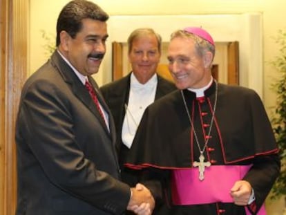 Papa Francisco recebe Nicolás Maduro em uma audiência privada e escala representante para dar início às negociações entre Governo e oposição